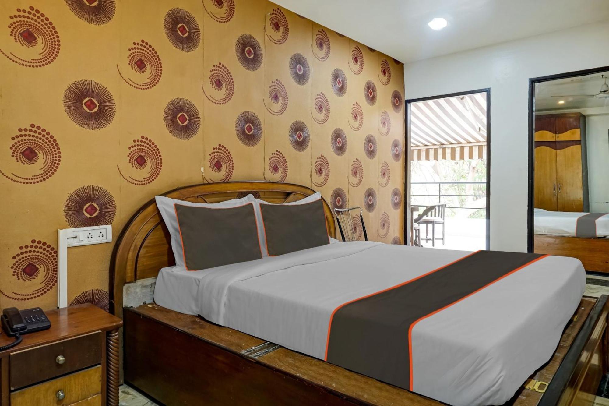 Hotel Galaxy Residency Kalyani Nagar Pune Exterior foto